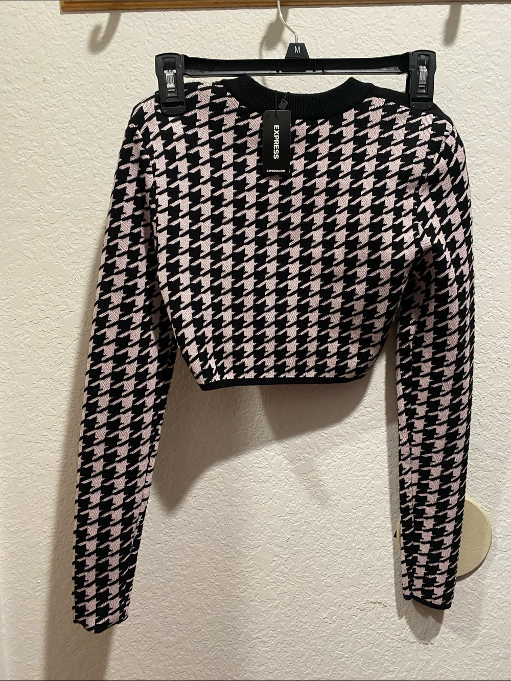 Express Black & Black Houndstooth Cropped Knit Sweater
